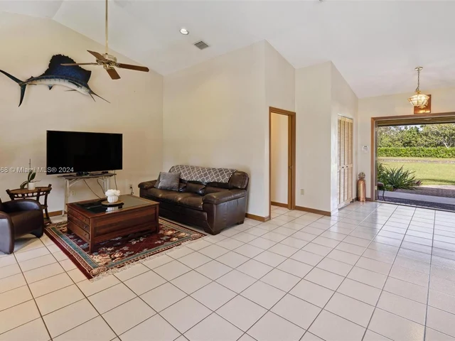 16860 SW 274th St, Homestead FL 33031