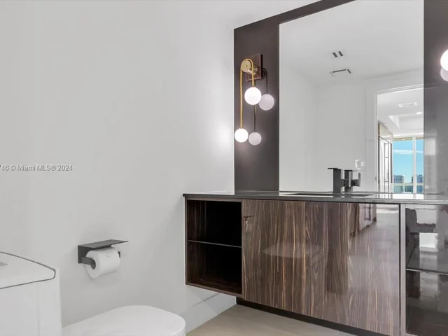 7000 Island Blvd # 1607, Aventura FL 33160