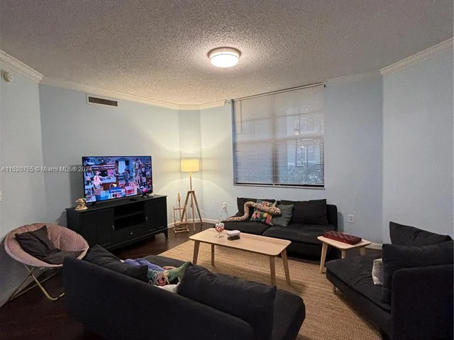 1919 Van Buren St # 108A, Hollywood FL 33020