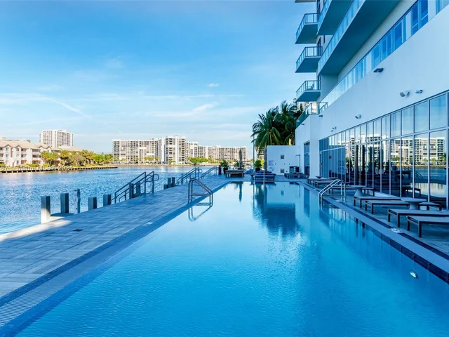 4010 S Ocean Dr # R504, Hollywood FL 33019