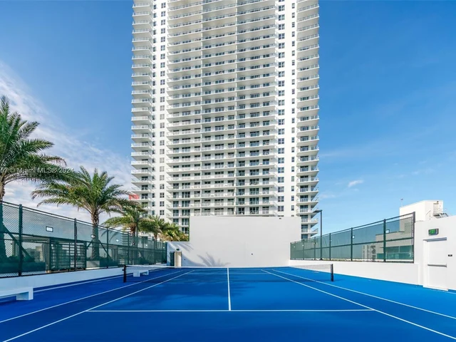 4010 S Ocean Dr # R504, Hollywood FL 33019