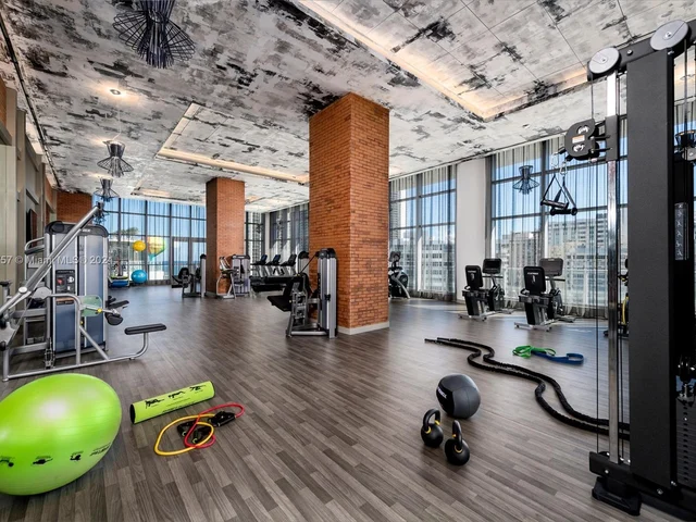 4010 S Ocean Dr # R504, Hollywood FL 33019