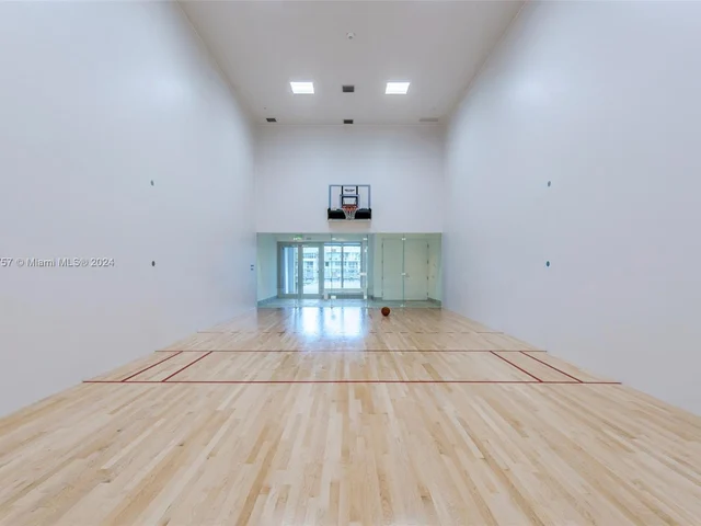 4010 S Ocean Dr # R504, Hollywood FL 33019