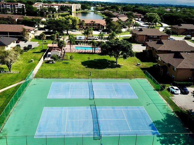 10020 Winding Lake Rd # 104, Sunrise FL 33351