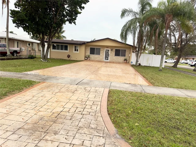 509 SW 3rd St, Hallandale Beach FL 33009