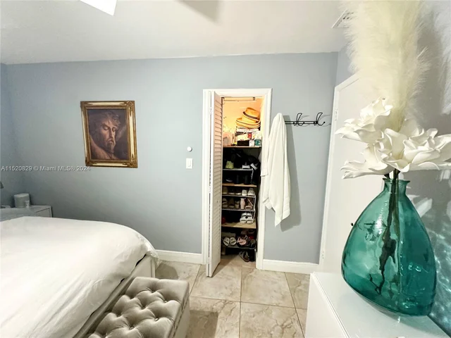 509 SW 3rd St, Hallandale Beach FL 33009