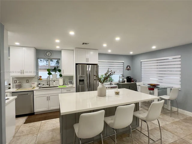 509 SW 3rd St, Hallandale Beach FL 33009