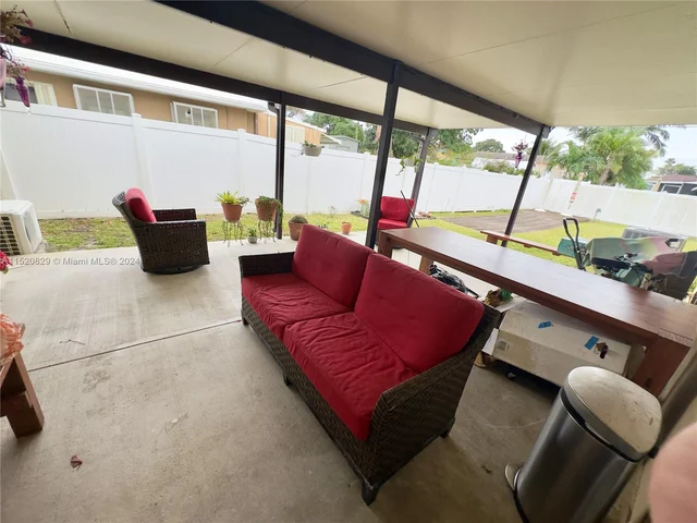 509 SW 3rd St, Hallandale Beach FL 33009