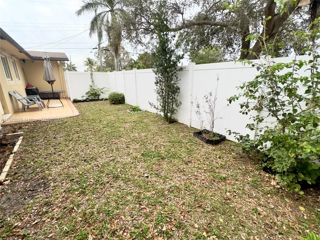 509 SW 3rd St, Hallandale Beach FL 33009