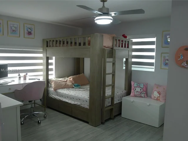 4911 NW 13th St, Lauderhill FL 33313