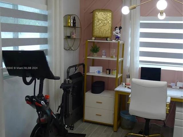 4911 NW 13th St, Lauderhill FL 33313