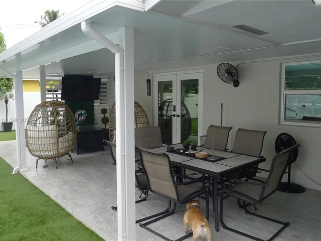 4911 NW 13th St, Lauderhill FL 33313