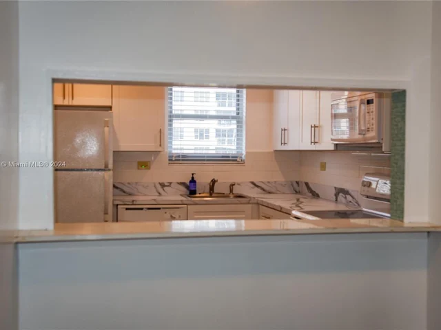 5555 Collins Ave # 7B, Miami Beach FL 33140