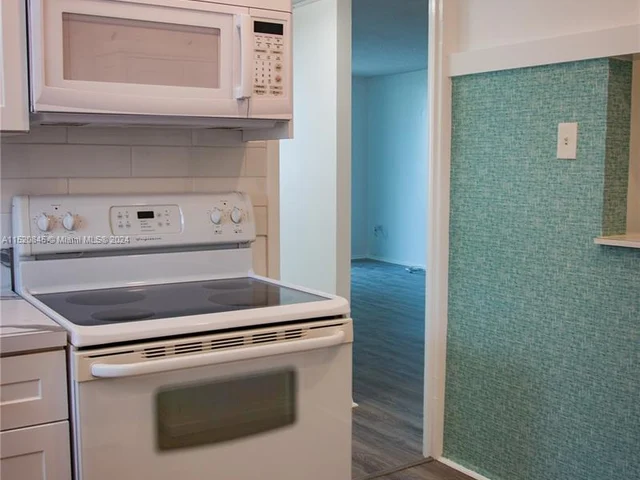 5555 Collins Ave # 7B, Miami Beach FL 33140