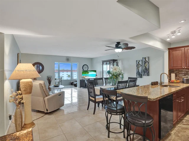 4751 NW 21st St # 610, Lauderhill FL 33313