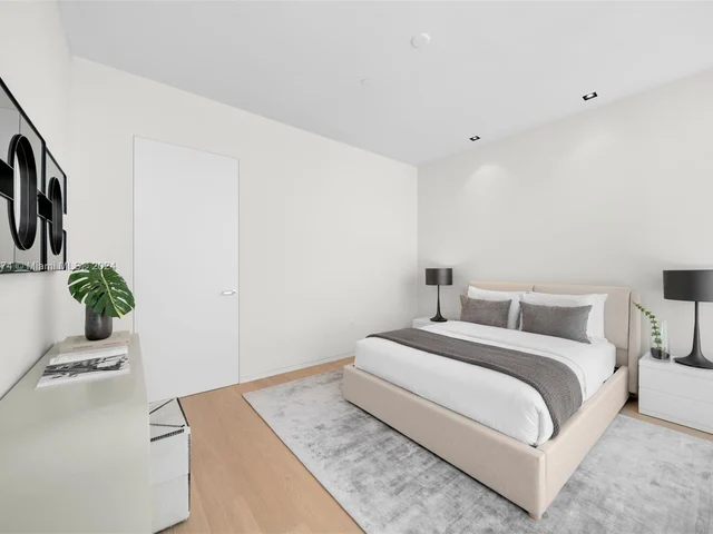 1011 W 48th St - Ritz Carlton Residences, Miami Beach FL 33140