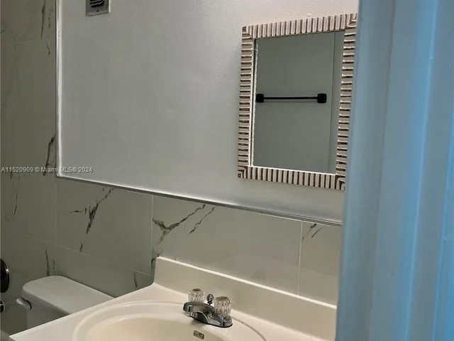 7920 Camino Real # M311, Miami FL 33143