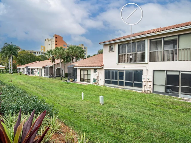 16666 Greens Edge Cir # 62, Weston FL 33326