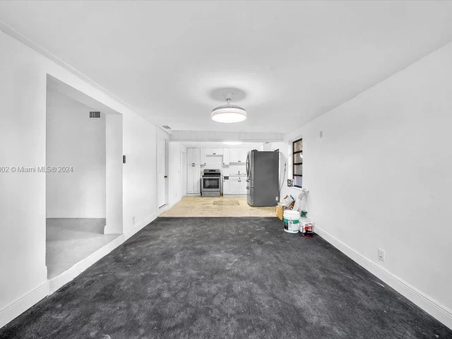 2130 NW 124th St, Miami FL 33167