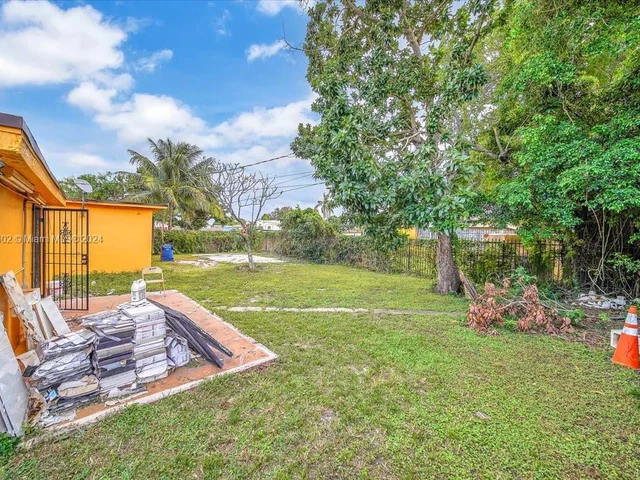2130 NW 124th St, Miami FL 33167