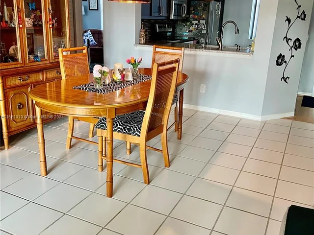 10368 NW 24th Pl # 308, Sunrise FL 33322