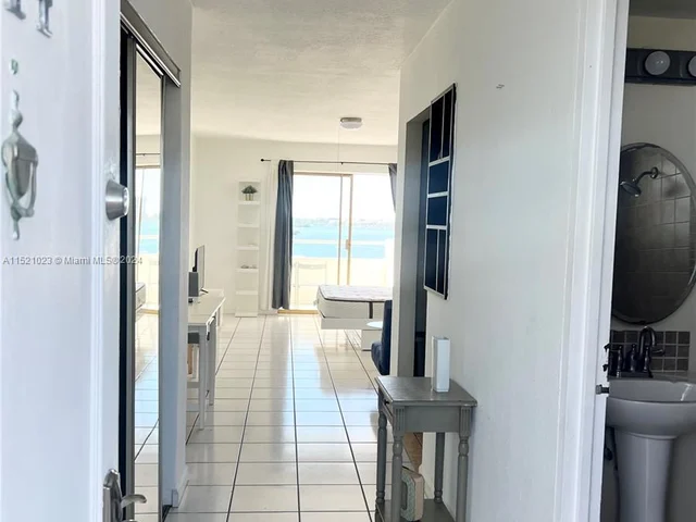 7904 West Dr # 914, North Bay Village FL 33141