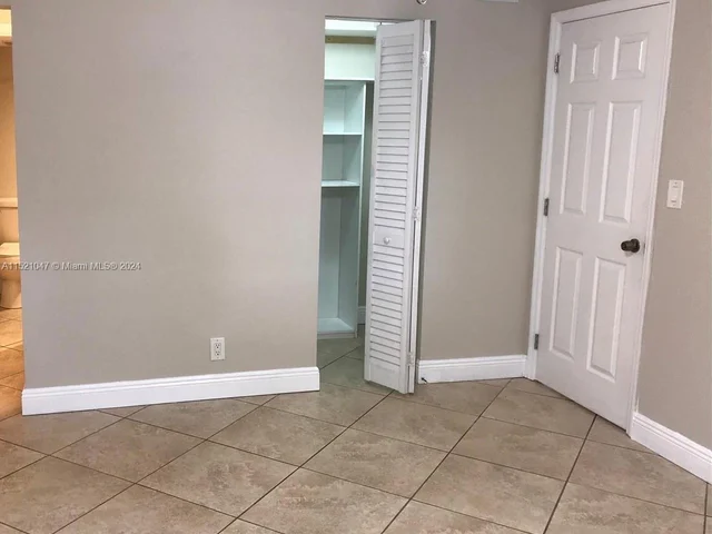 5080 SW 64th Ave # 103, Davie FL 33314