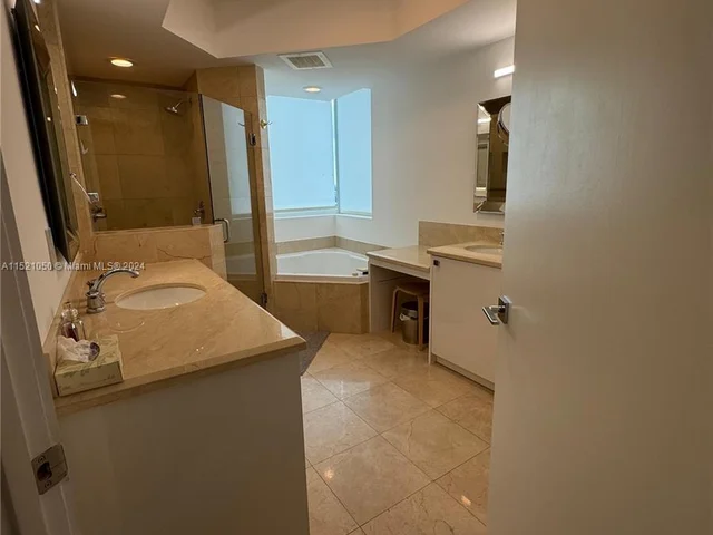 19400 Turnberry Way # 631, Aventura FL 33180