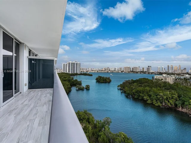 16385 Biscayne Blvd # 1118, North Miami Beach FL 33160