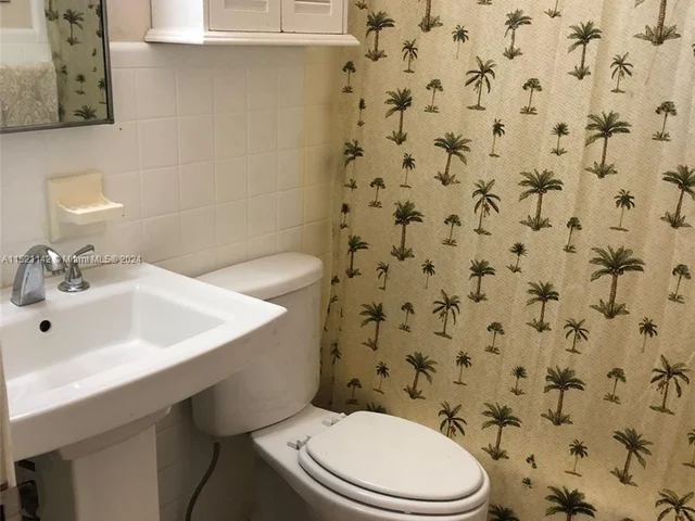 1637 Fletcher St # A, Hollywood FL 33020