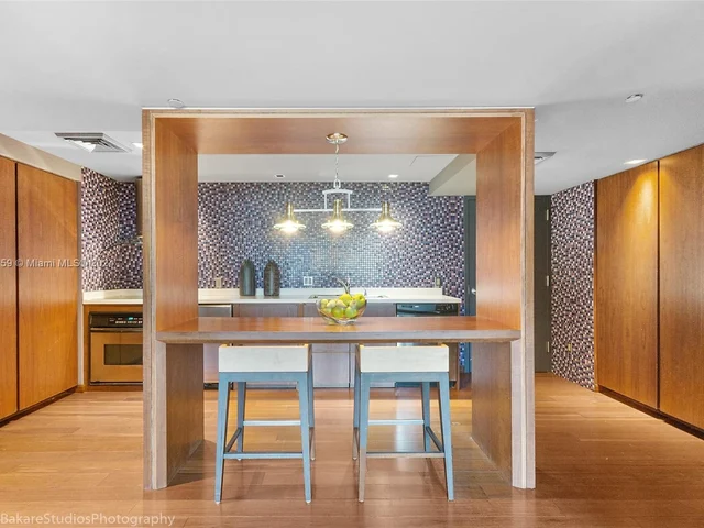 335 S Biscayne Blvd # 3512, Miami FL 33131