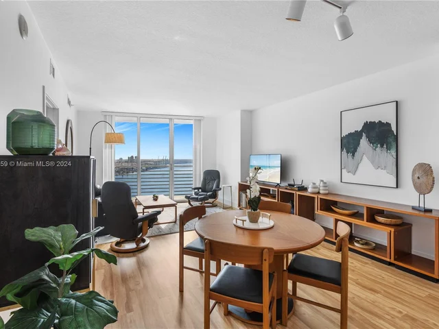 335 S Biscayne Blvd # 3512, Miami FL 33131