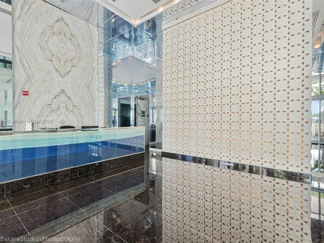 335 S Biscayne Blvd # 3512, Miami FL 33131