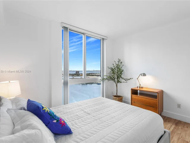 335 S Biscayne Blvd # 3512, Miami FL 33131