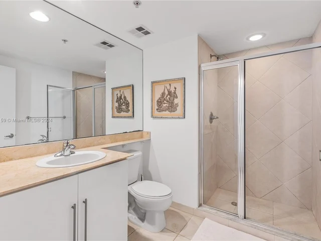 335 S Biscayne Blvd # 3512, Miami FL 33131