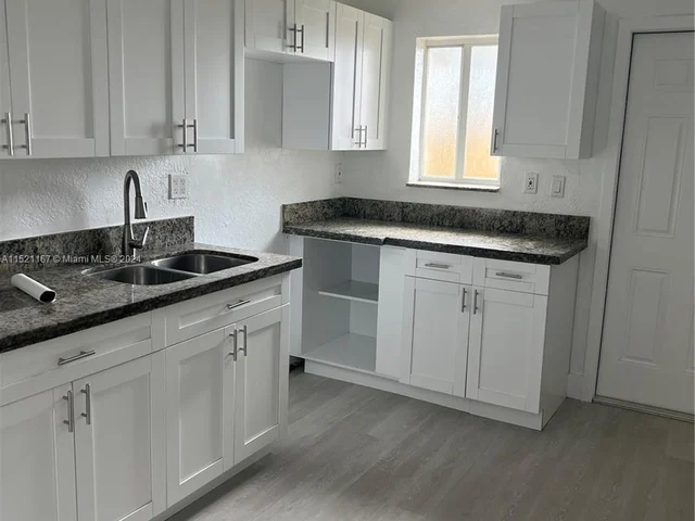 18330 SW 102nd Pl, Miami FL 33157