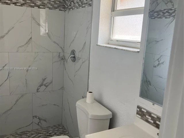 18330 SW 102nd Pl, Miami FL 33157