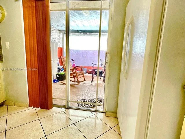 11053 W Okeechobee Rd # 102, Hialeah Gardens FL 33018