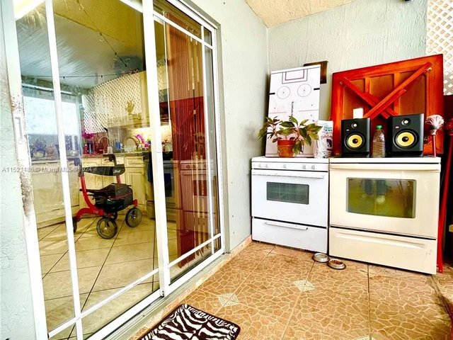 11053 W Okeechobee Rd # 102, Hialeah Gardens FL 33018