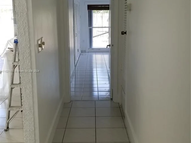 20415 Highland Lakes Blvd # 0, Miami FL 33179