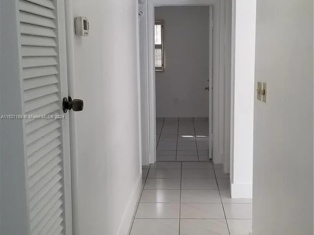 20415 Highland Lakes Blvd # 0, Miami FL 33179