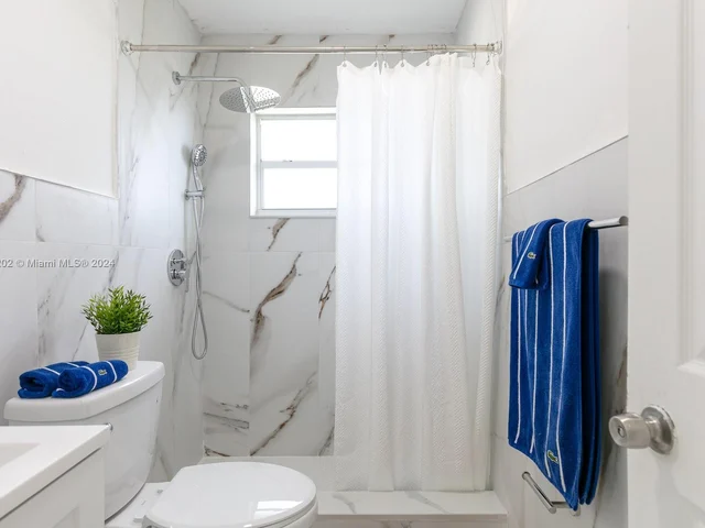 3325 SW 97th Ct, Miami FL 33165