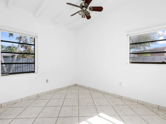 3325 SW 97th Ct, Miami FL 33165