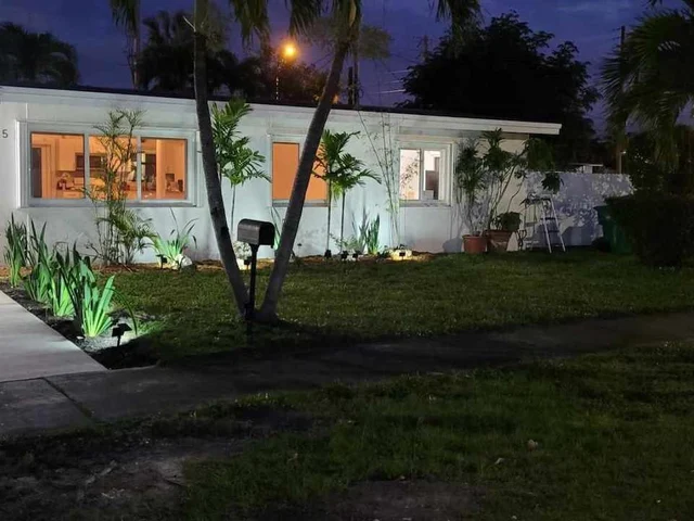 3325 SW 97th Ct, Miami FL 33165