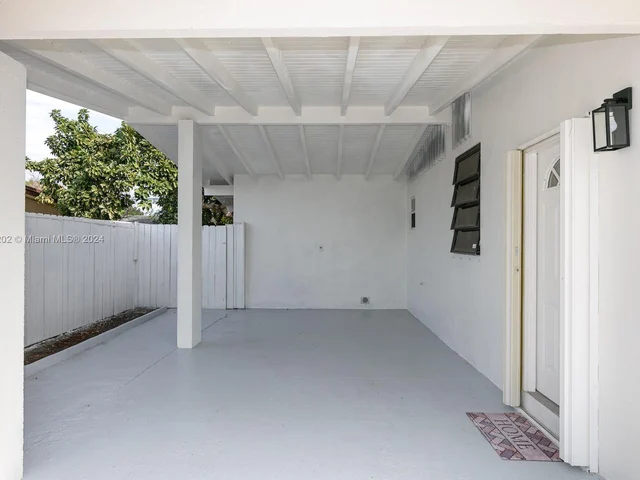 3325 SW 97th Ct, Miami FL 33165