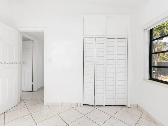 3325 SW 97th Ct, Miami FL 33165