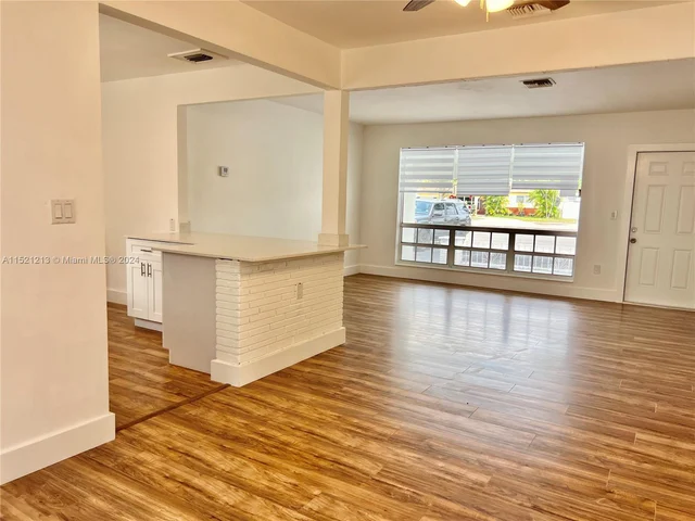 7786 Miramar Pkwy, Miramar FL 33023