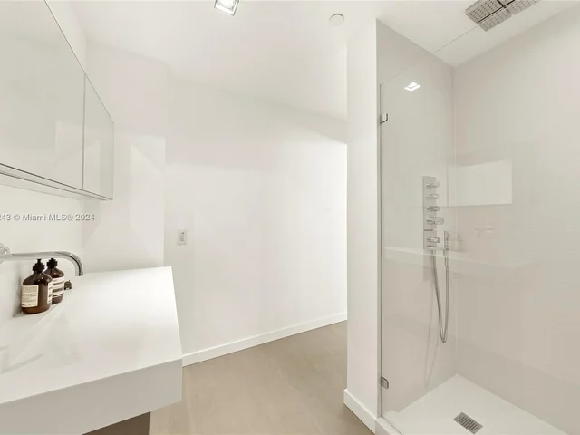 350 NE 24th St # 901, Miami FL 33137