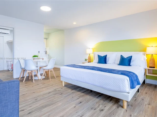 2748 NE 32nd St # 7, Fort Lauderdale FL 33306