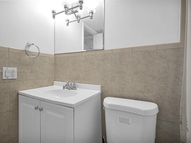 2920 SW 28th Ter # 207, Miami FL 33133